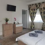 Gazde/Camere de închiriat Casa Darya-24h Check-in Bucureşti