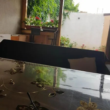 Homestay Casa Darya-24h Check-in Bucharest