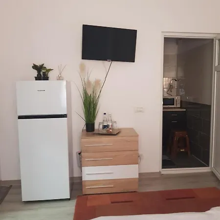 Casa Darya-24h Check-in בית אירוח *