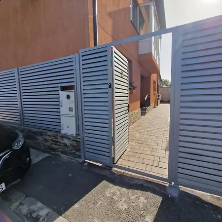 Δωμάτια σε οικογενειακή κατοικία Casa Darya-24h Check-in