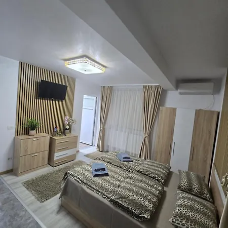 Проживання в сім'ї Casa Darya-24h Check-in